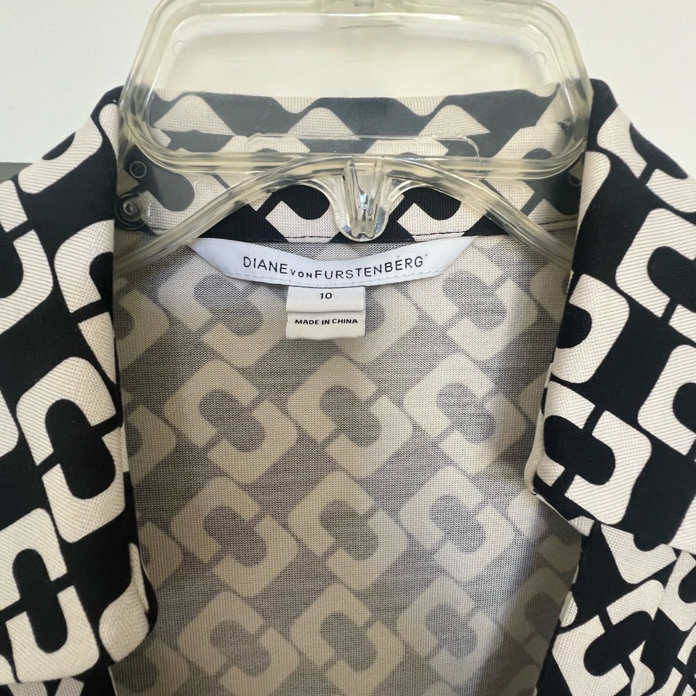 DFV Classic Black & White print Wrap Dress